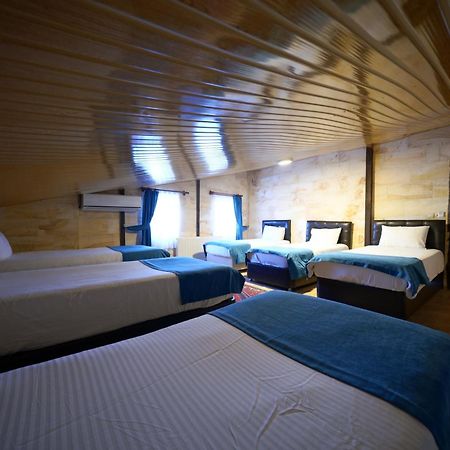 Shoestring Stone House Göreme Room photo