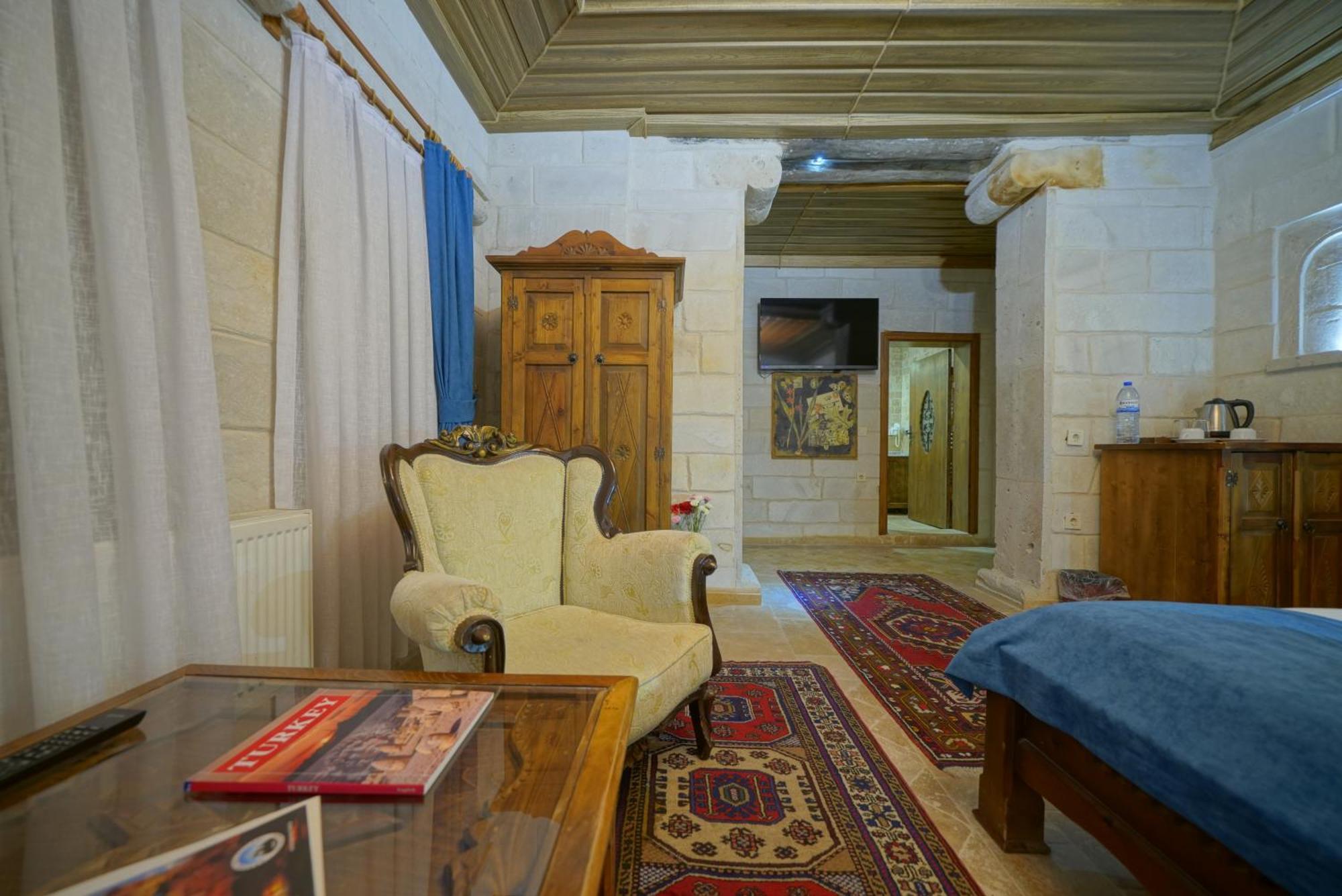 Shoestring Stone House Göreme Room photo