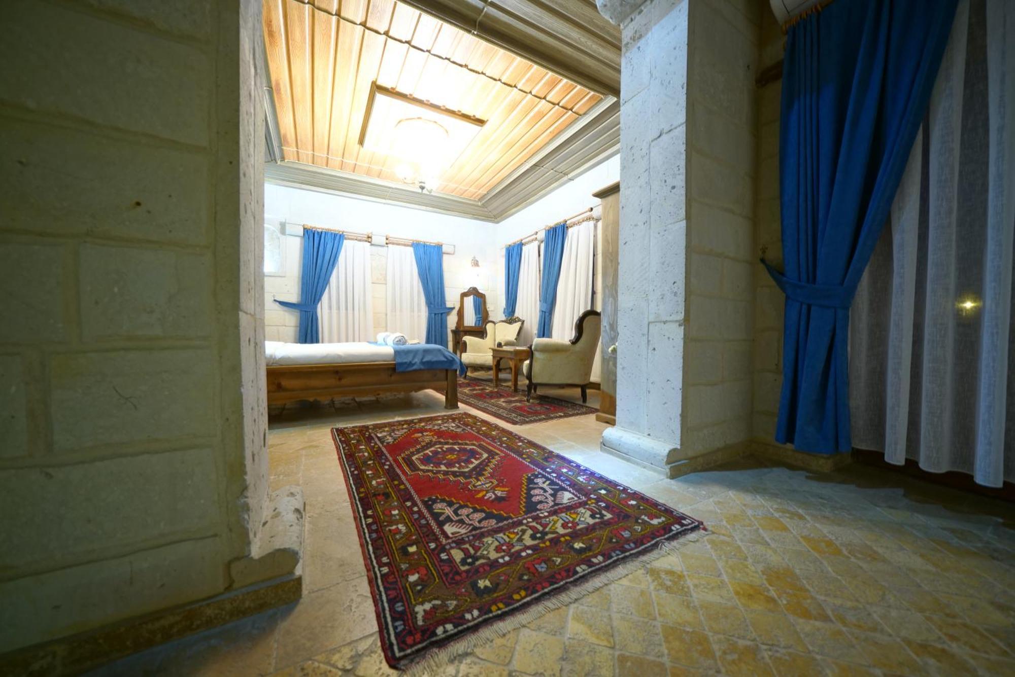 Shoestring Stone House Göreme Room photo