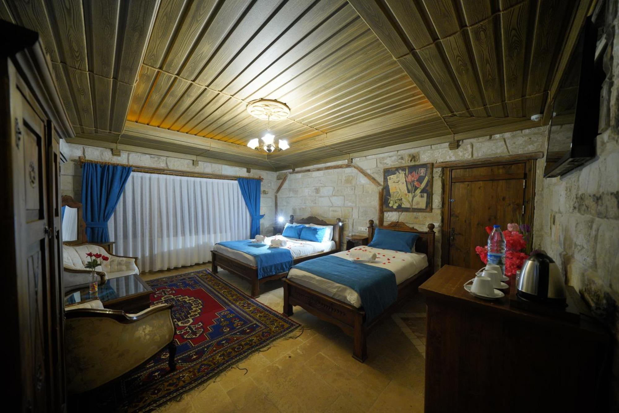 Shoestring Stone House Göreme Room photo