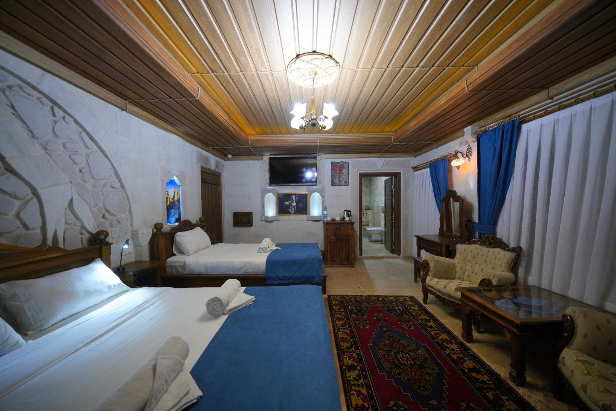 Shoestring Stone House Göreme Room photo